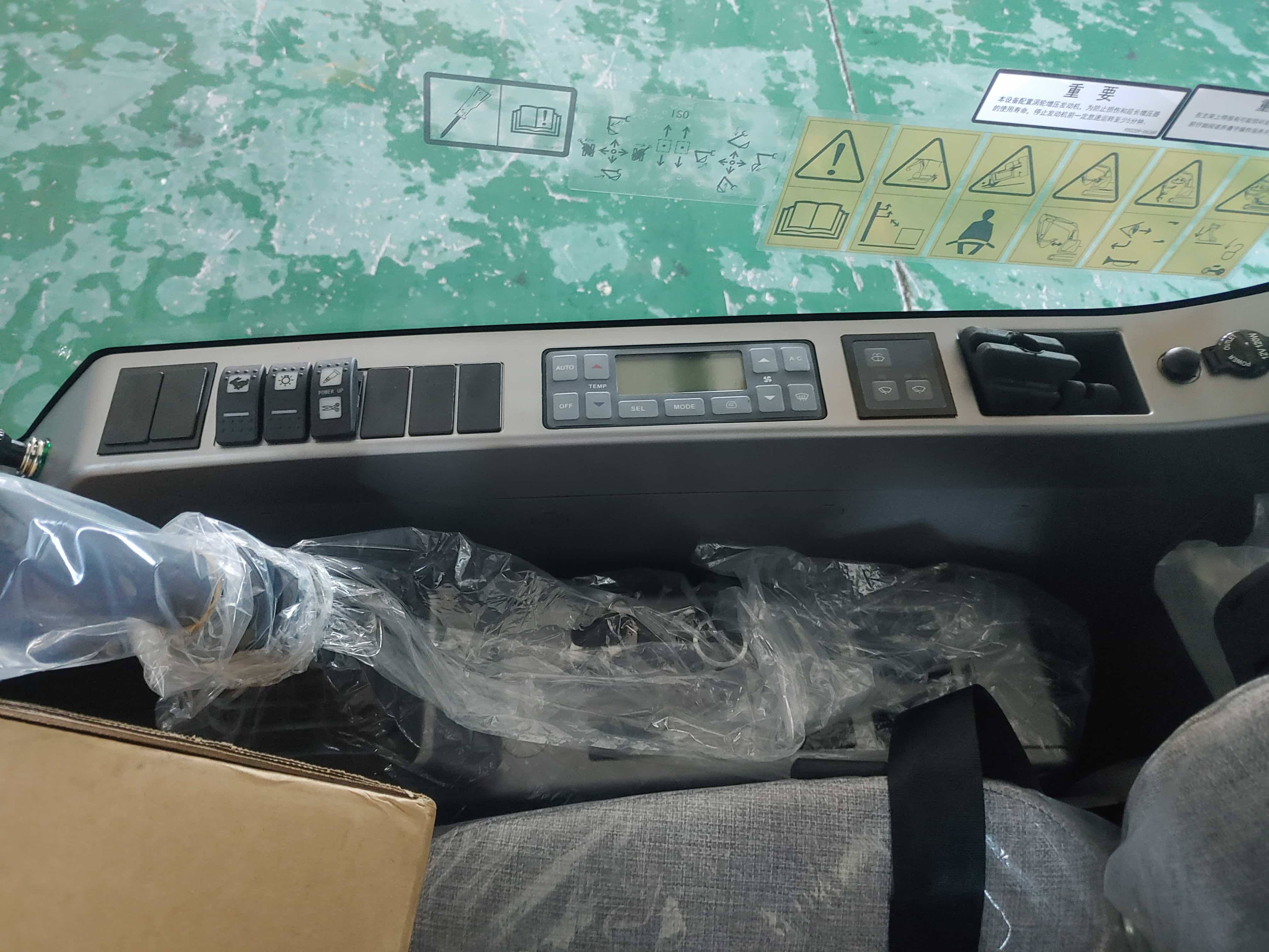 Doosan DH225LCA Cab Assembly