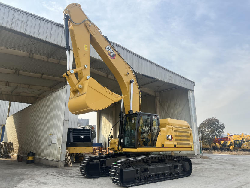 Caterpillar 352 Excavator Operator Cab