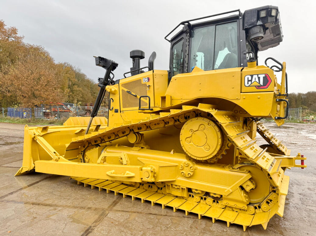 Caterpillar D6 Bulldozer Side View