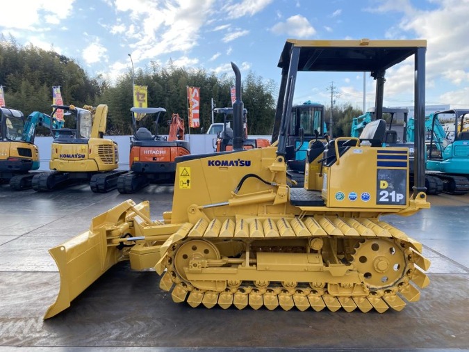 Komatsu D21 Bulldozer Side View