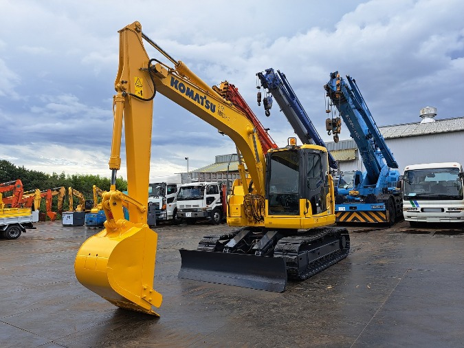 Komatsu PC138US-10 Front View