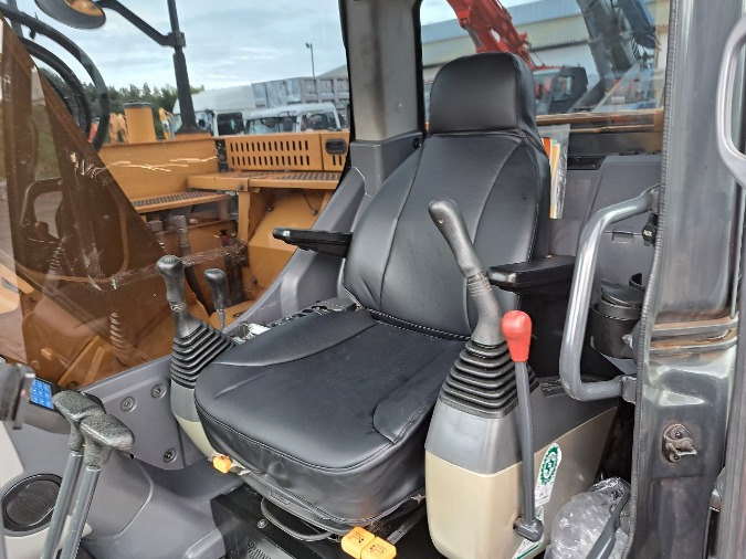 Komatsu PC138US-10 Cab Interior