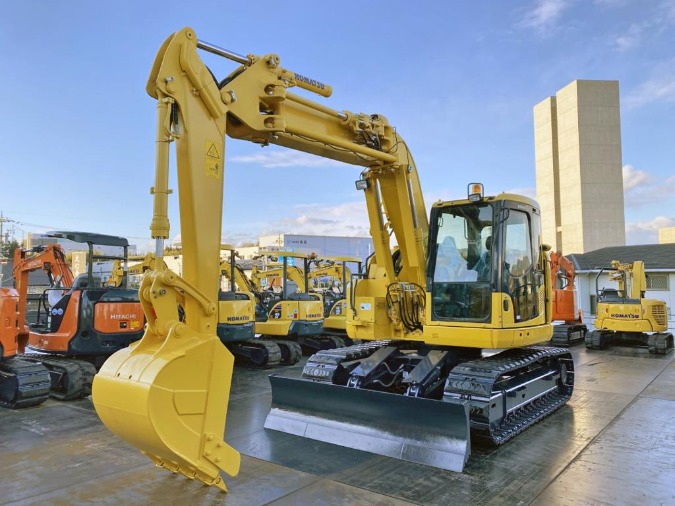 Komatsu PC138UU-11 Front View