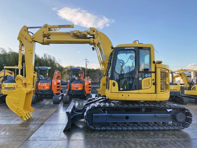 Komatsu PC138UU-11 Side View